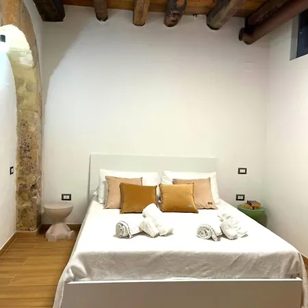 아파트 Downtown Retreat - Vista Porto - Nel Cuore Autentico Di 칼리아리